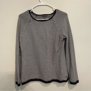 Eddie Bauer Navy Blue and White Striped Knit Oversized Coastal Sweater Medium